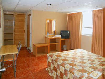 Hotel Plaza El Dorado Pachuca Экстерьер фото